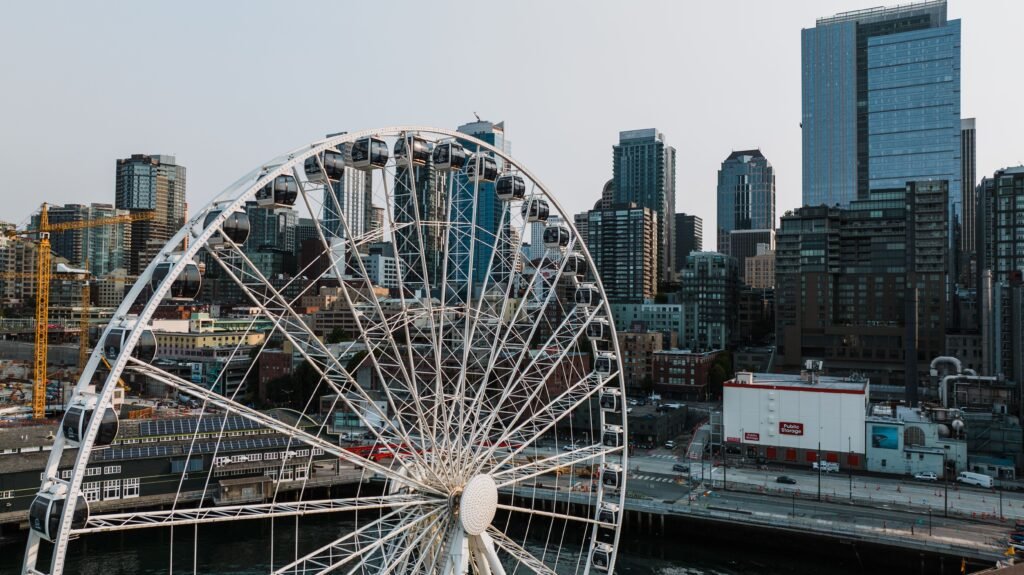 Seattle Great Wheel overlooking Elliott Bay