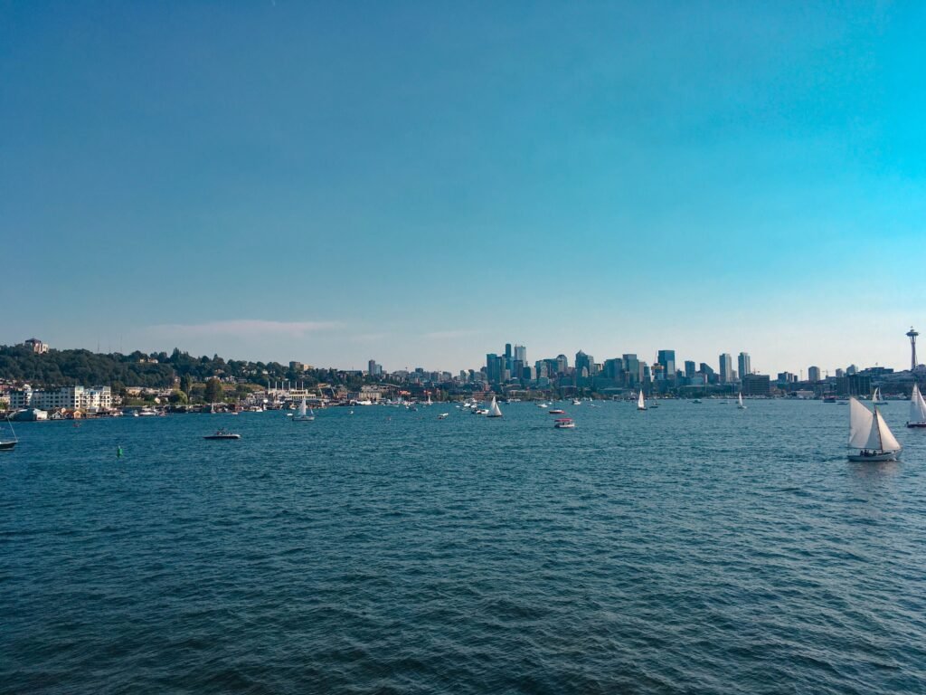 Kayaks and floating homes on Seattle's Lake Union