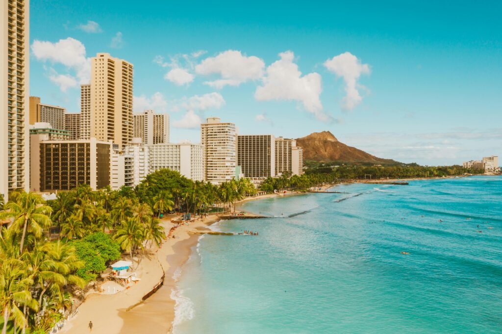 Best Beaches in Honolulu Ranked (From Popular to Hidden Spots)