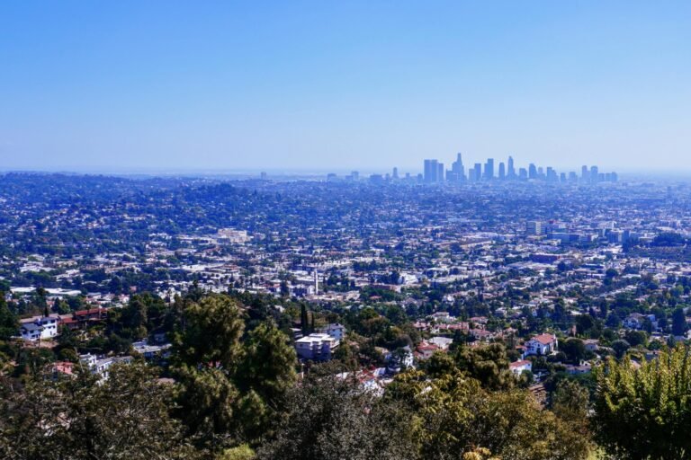 budget hotels in Los Angeles under $300