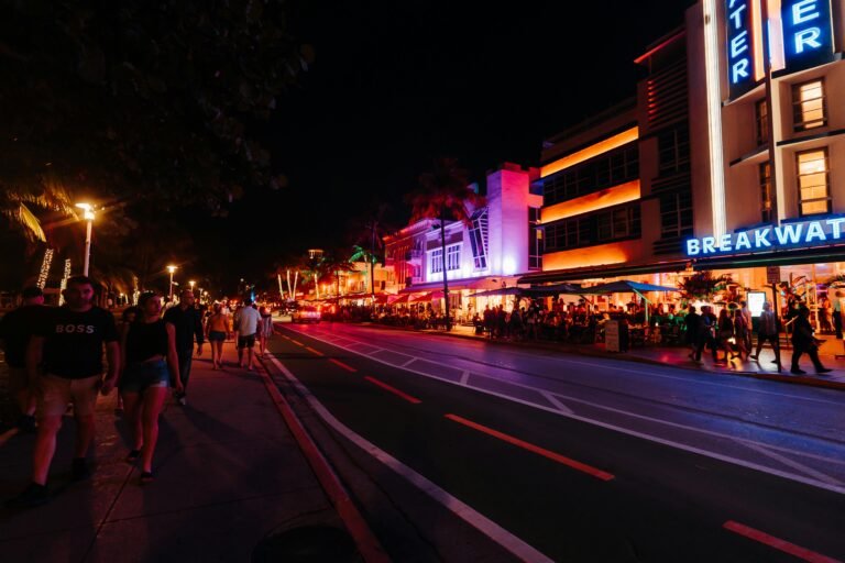 Things to Do in Miami at Night (Complete Guide for First-Time Visitors)