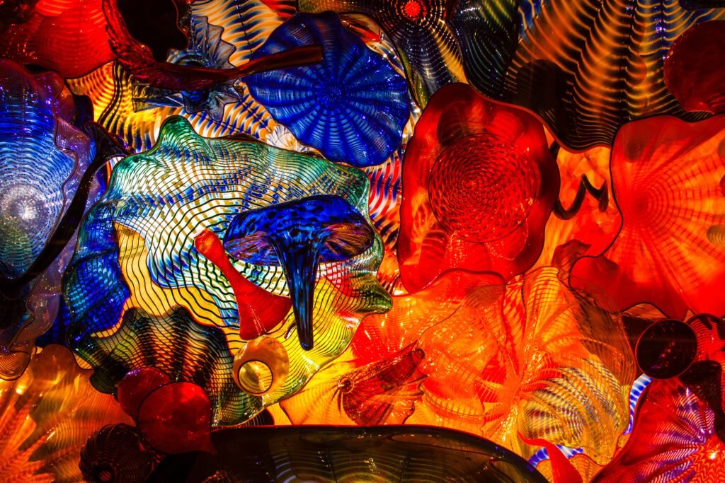 Contemporary glass artwork inspired by Dale Chihuly