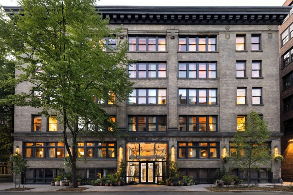 Populus Seattle Hotel Building